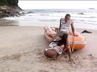 Brazilian woman gives herself to a fisherman on the ocean